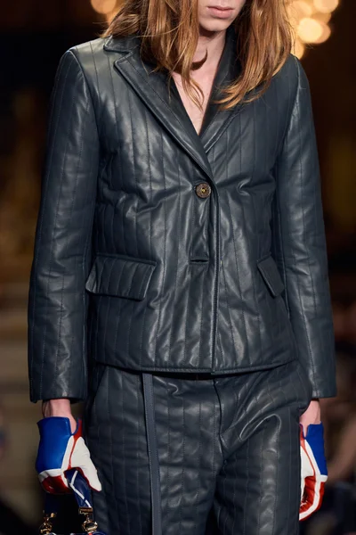 Look 68